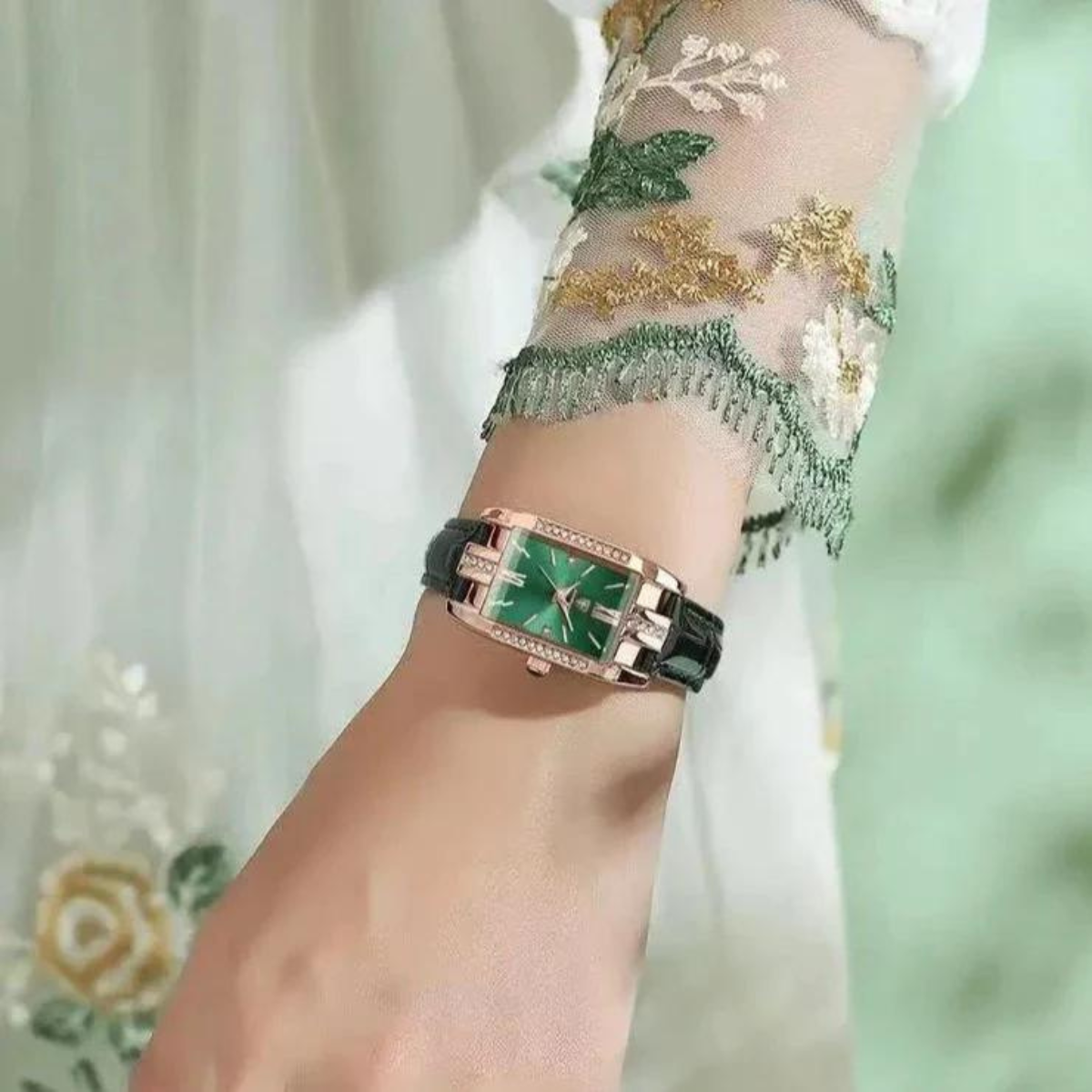 El Lujo Verde: Un Reloj que Define Estilo y Exclusividad